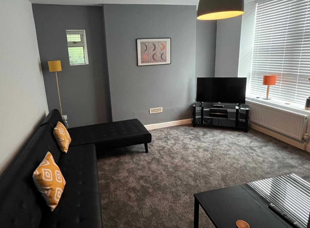 Spacious Ground Floor Suite Comfortably Sleeps Up To Eight Halifax Buitenkant foto